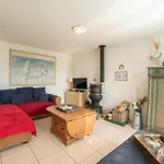 Vissershuis 92 With Parking By Interhome Сasa de vacaciones *