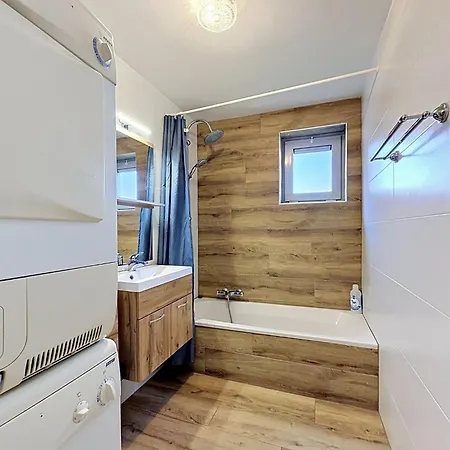 Vissershuis 92 With Parking By Interhome