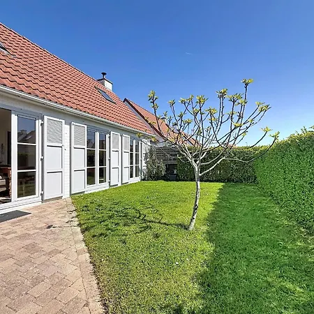 Vissershuis 92 With Parking By Interhome *