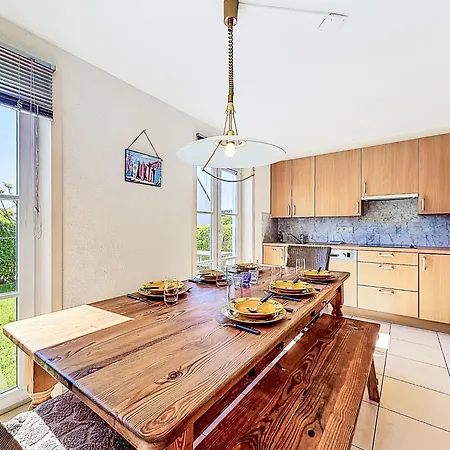 Vissershuis 92 With Parking By Interhome