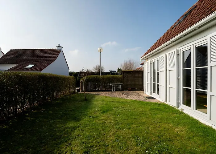 Vissershuis 92 With Parking By Interhome De Haan